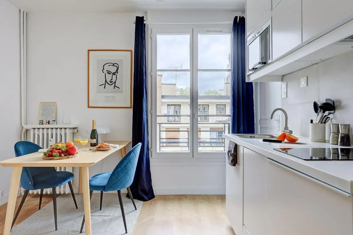 Plantes 1br Cozy Flat Апартаменты Париж